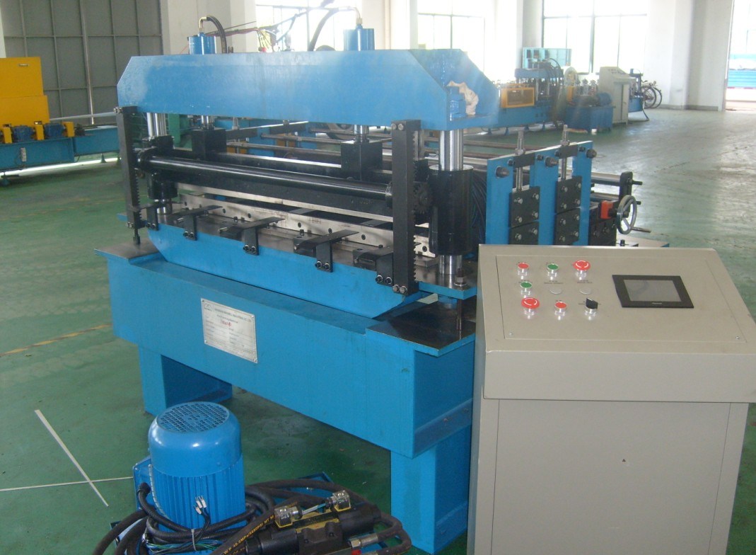 China Factory Selling! Nice Slitting Machine Line