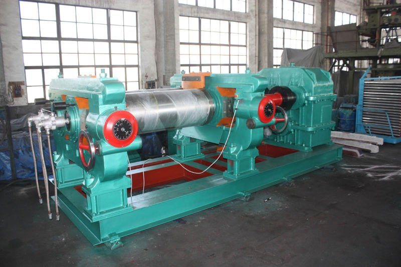 China Hardened Gearbox Two-Roll Open Mixing Mill with CE