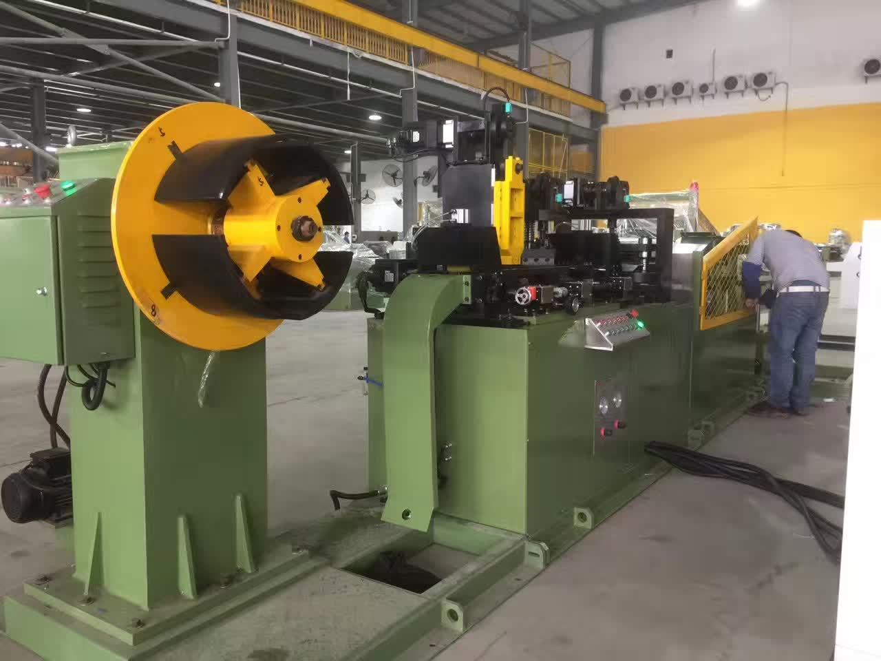 China Punching and Swing Cutter Cut to Length Line