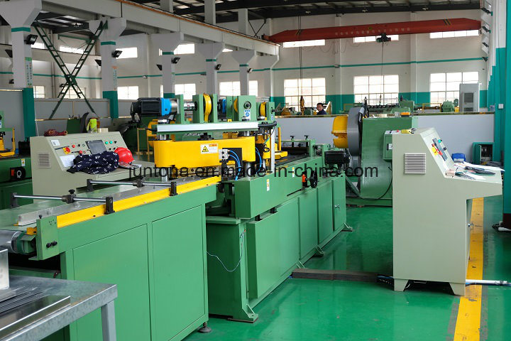 China Thick Steel Sheet Leveling and Cut to Length Machine Line